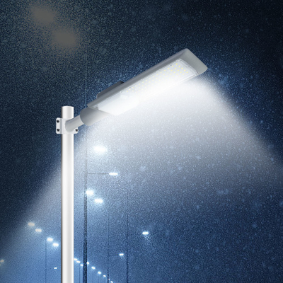 Luce stradale a LED impermeabile personalizzabile con grado di protezione IP65 e lunga durata di 30000 ore per la durabilità